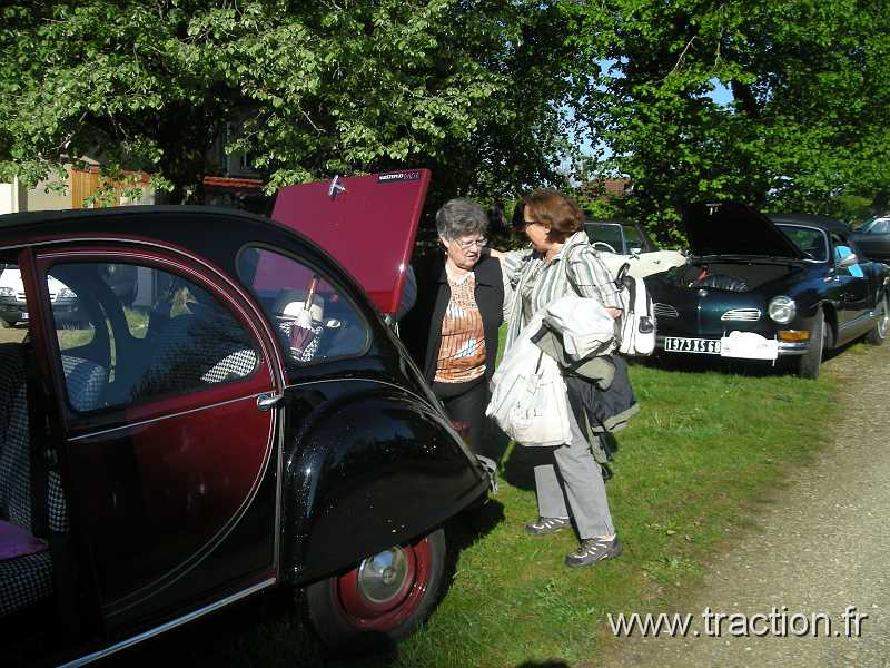 2011_CVAAM_35ans_9_Uxelles (4).JPG - 35 Ans du CVAAM, sortie dans le Doubs et le Jura, du 26 Avril au 1er Mai 2011, arrivée au village-club Les Crozats à Uxelles